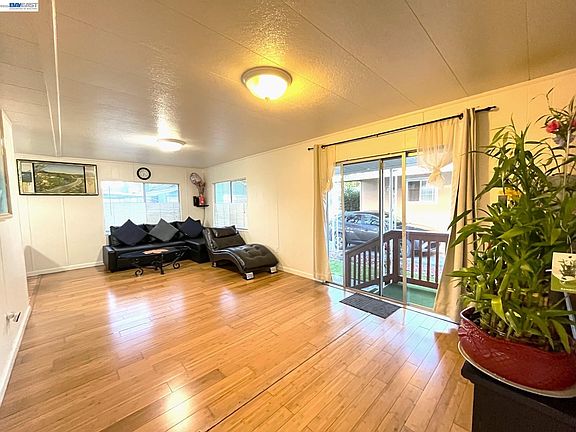 2nd image of 1514 Macatera Ave