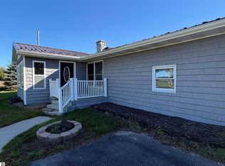 288 30th Ave, Six Lakes, MI 48886