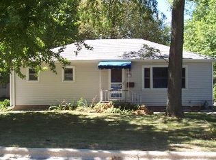 22 N Adams St, North Aurora, IL 60542