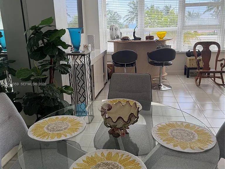 4925 Collins Ave #2D — Photo 3