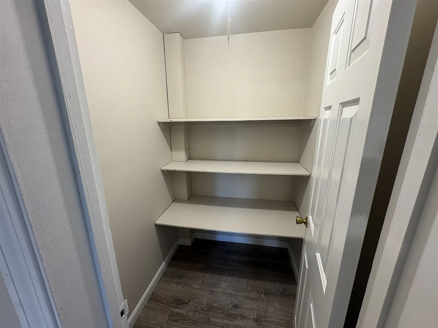3 bed, 1000 sqft, $3,700 — Photo 4