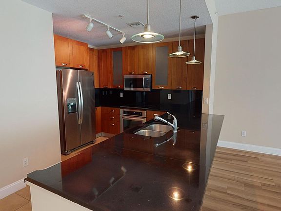 5th image of 1431 Riverplace Blvd #1-1803