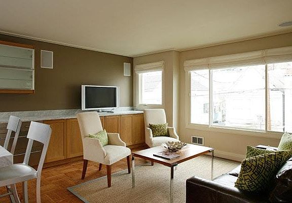 2nd image of 2828 Greenwich St