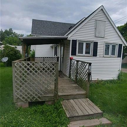 5th image of 117 W 5th St