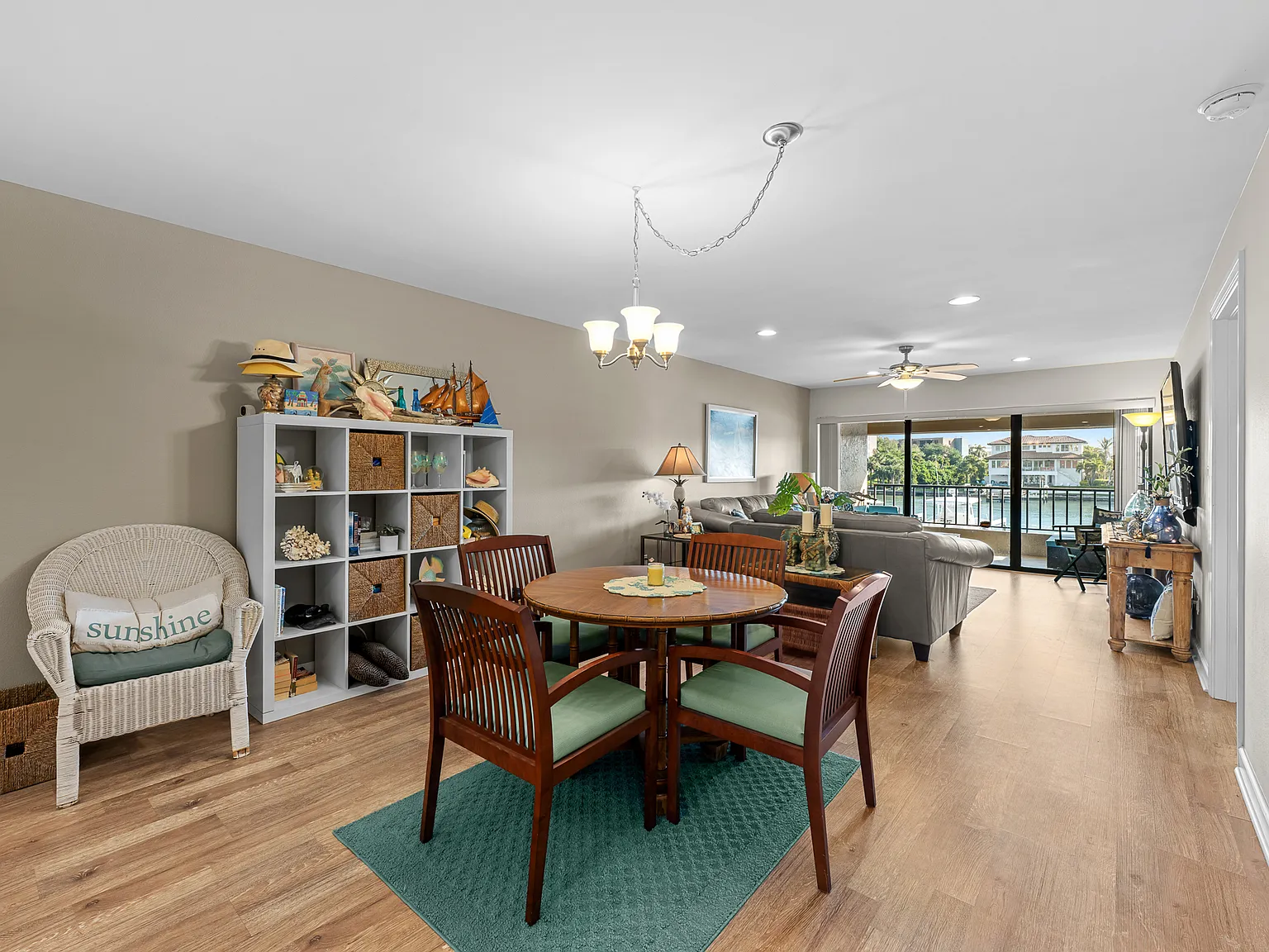 2 bed, 1220 sqft, $3,300 — Photo 4