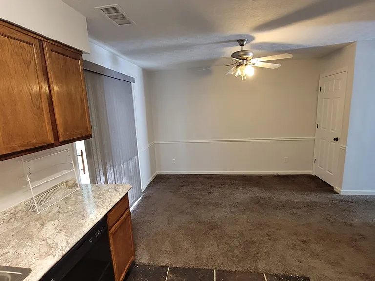 1064 Huntington Trce SE — Photo 22