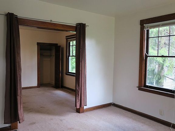 5th image of 3516 Meadow Ave