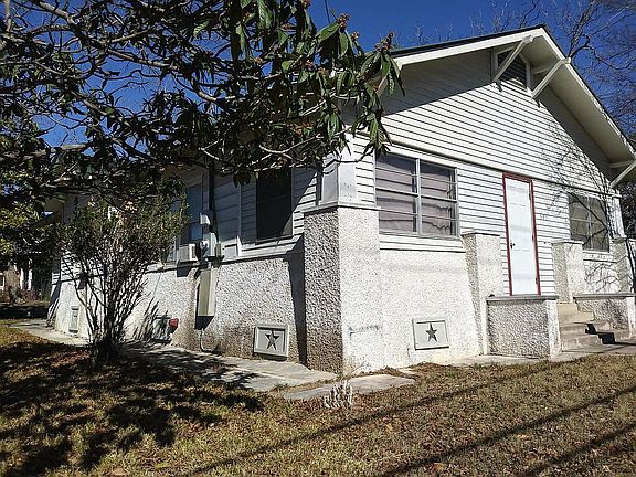 5th image of 503 E San Antonio St