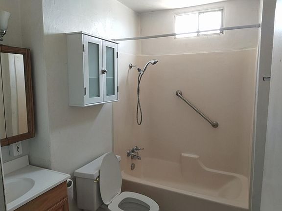 4th image of 408 S 11th St