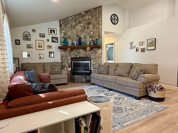 3rd image of 6345 E Malone Dr