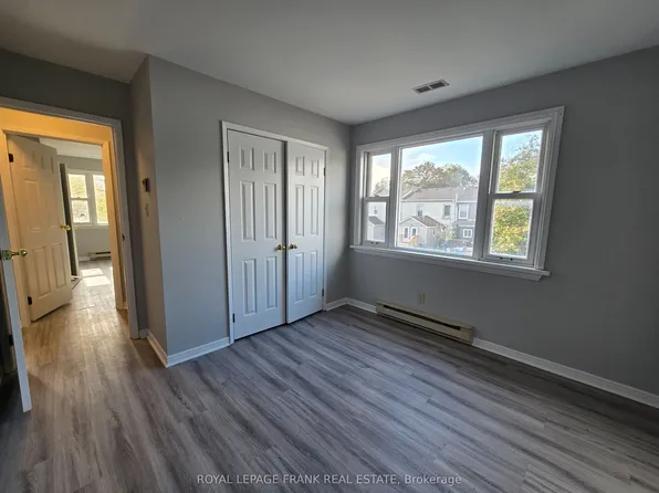 129 King St E #1, Clarington, ON L1C 1N6