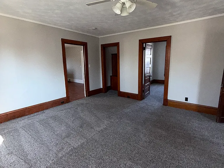 1344 S Green Rd — Photo 10