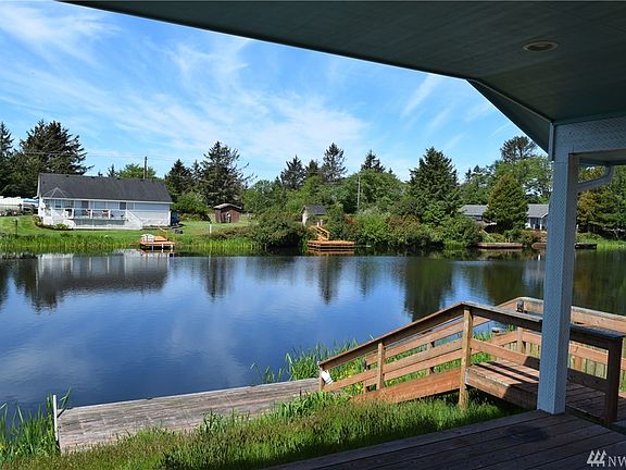 2nd image of 729 Swan Ct SE