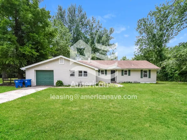 1044 Farmview Dr, Saint Louis, MO 63138