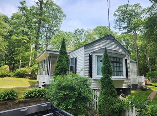 435 Lake Washington Dr, Glocester, RI 02814