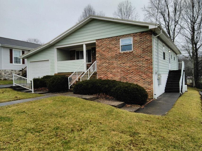 1st image of 105 Westview St