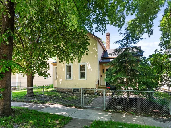 987 Argyle St, Saint Paul, MN 55103