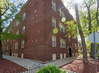 1901 W Newport Ave #3, Chicago, IL 60657