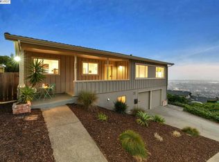 20 Crestmont Dr, Oakland, CA 94619
