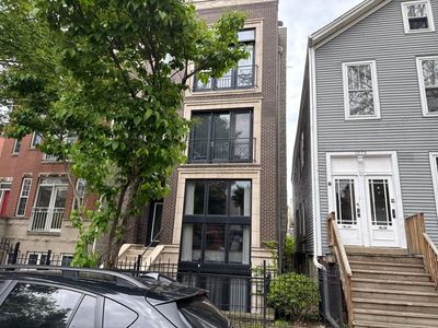 1077 N Hermitage Ave #3