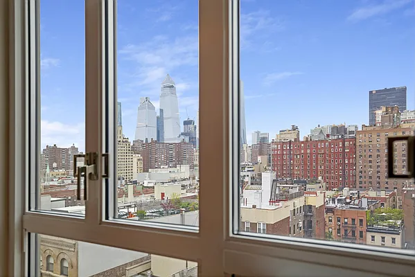 Sold by Nest Seekers International | media 31