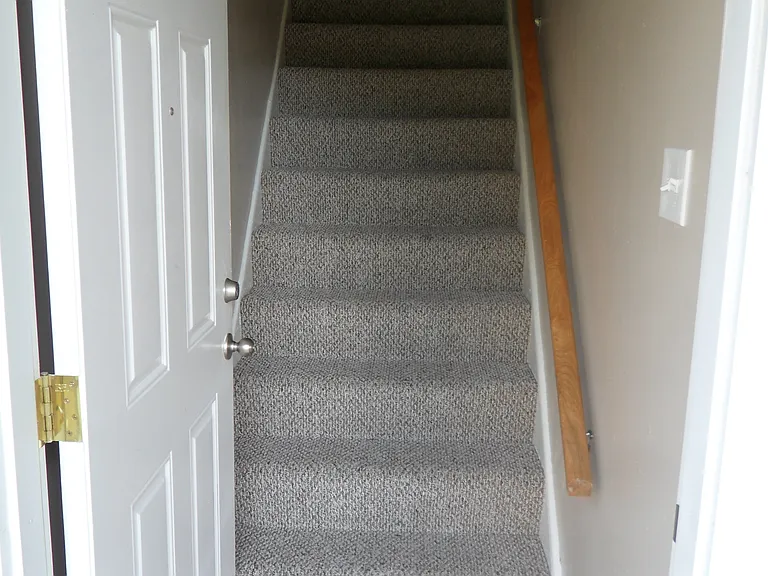 5526 Humbert Rd — Photo 2