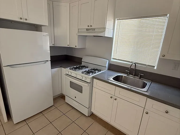 842 Alamitos Ave — Photo 81