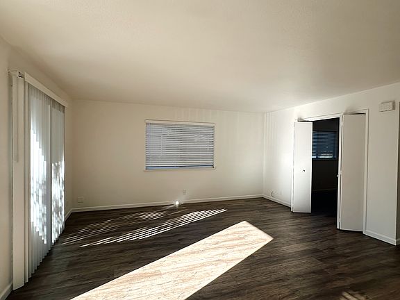 5th image of 13 Cameo Dr APT 13