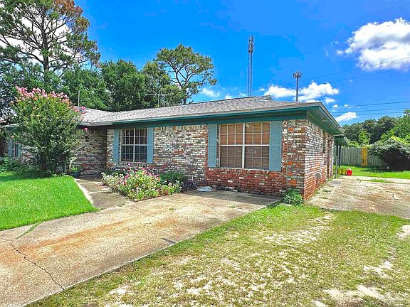 2nd image of 2704 Memphis Cir