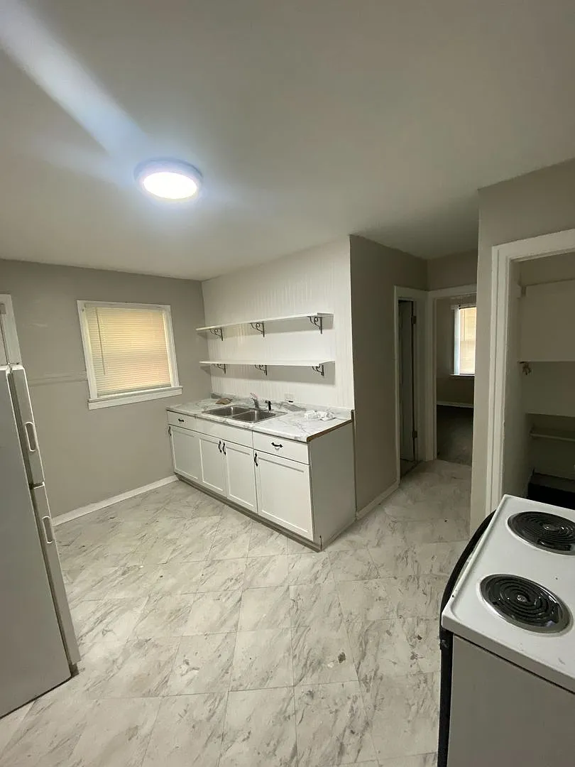 1206 Edgemont Ave — Photo 3
