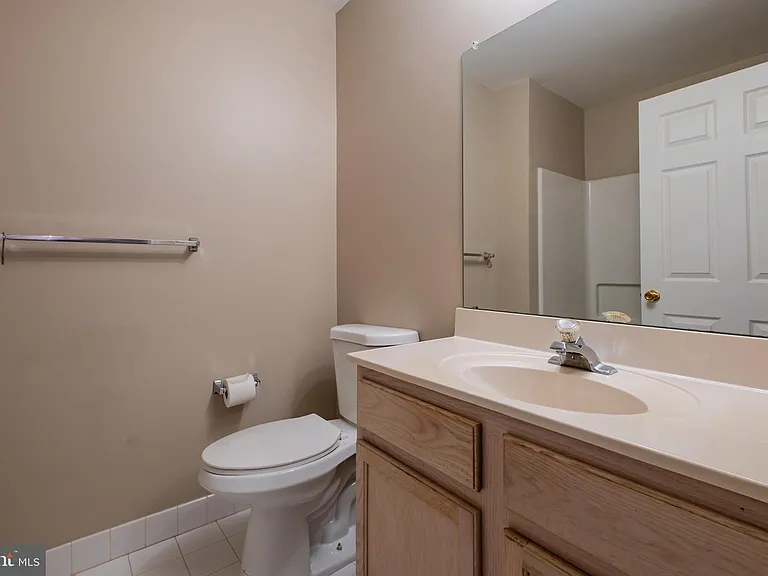 3906 Grenwich Ln — Photo 27
