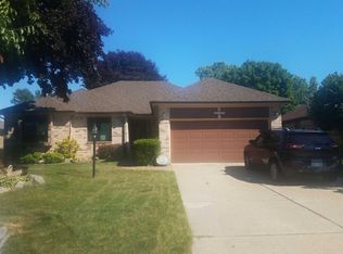 263 Parkland Dr, Rochester Hills, MI 48307