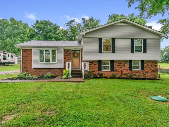 292 Greenfield Ln, Castalian Springs, TN 37031