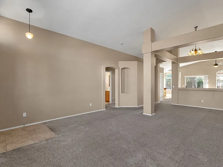 647 W Fremont Dr — Photo 8