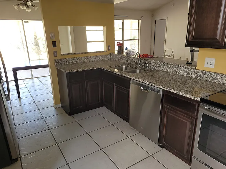1028 McCully Ct — Photo 6