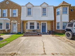 1813 Candlelight Dr, Chesapeake, VA 23325