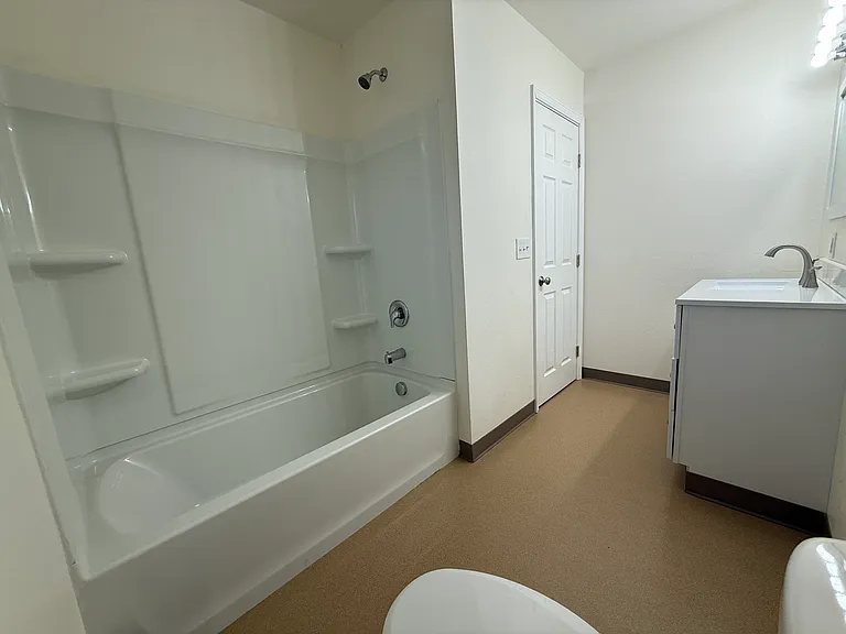 749 Fischer Ave #1 — Photo 4