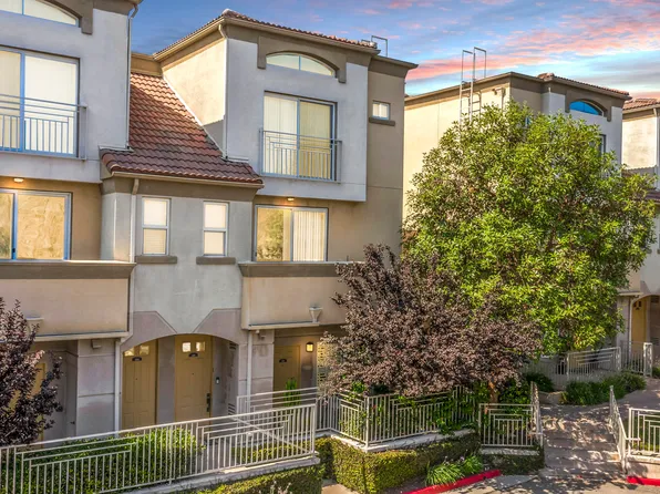5200 Premiere Hills Cir APT 127, Woodland Hills, CA 91364