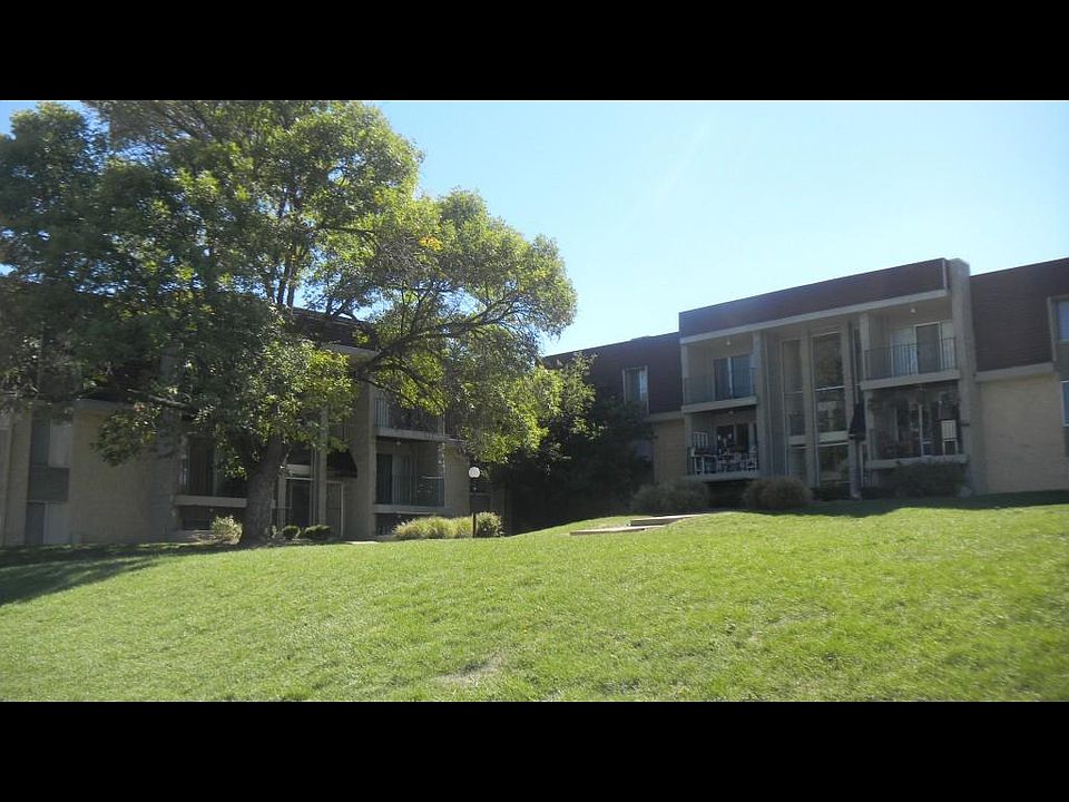 2nd image of 1308 Camp Hill Way APT 8