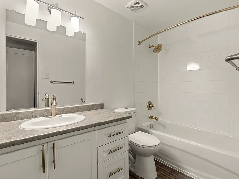 11 Derby Ln — Photo 17