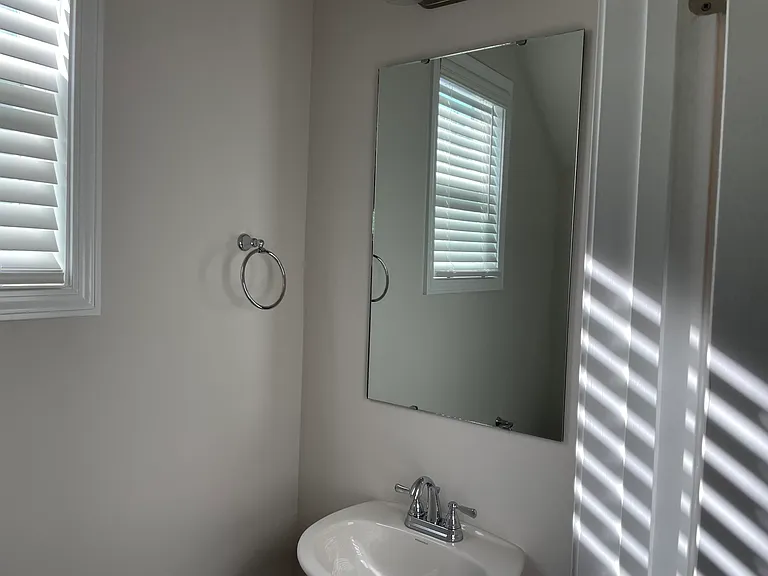 715 Courtland Dr — Photo 20