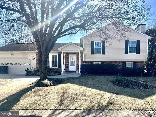 8017 Tiffany Ln, Lanham, MD 20706