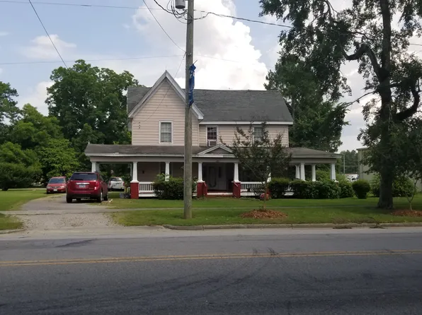 201 S Main St, Winton, NC 27986