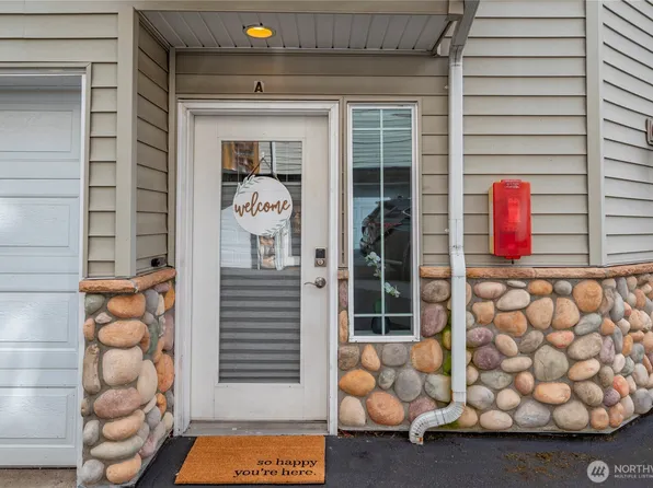 5731 186th Place SW #A, Lynnwood, WA 98037