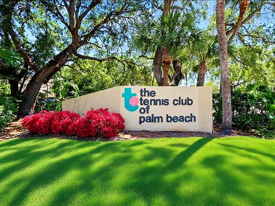 2788 Tennis Club Dr #101