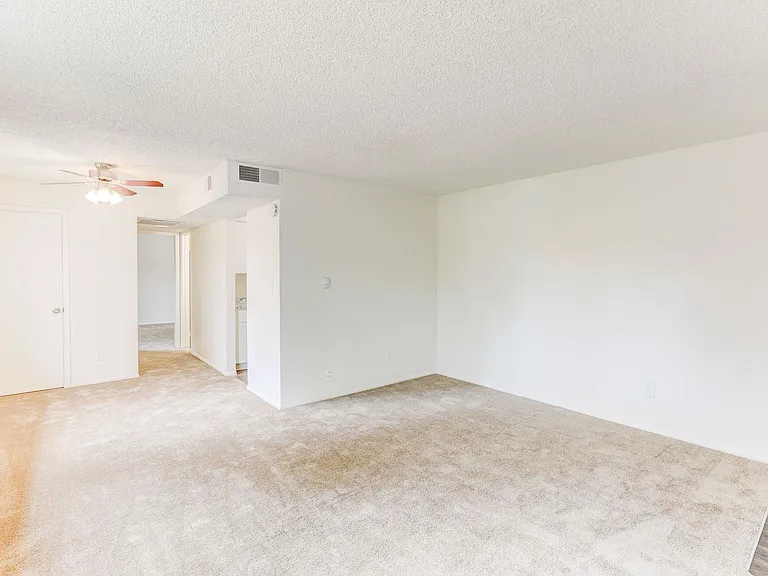 Creekside At Amherst Apartments — Photo 17