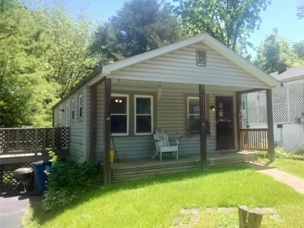 2210 Huntington Ave, Saint Louis, MO 63114