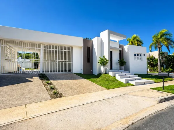 2-6 Fifteen Alturas De Torrimar, Bayamon, PR 00959