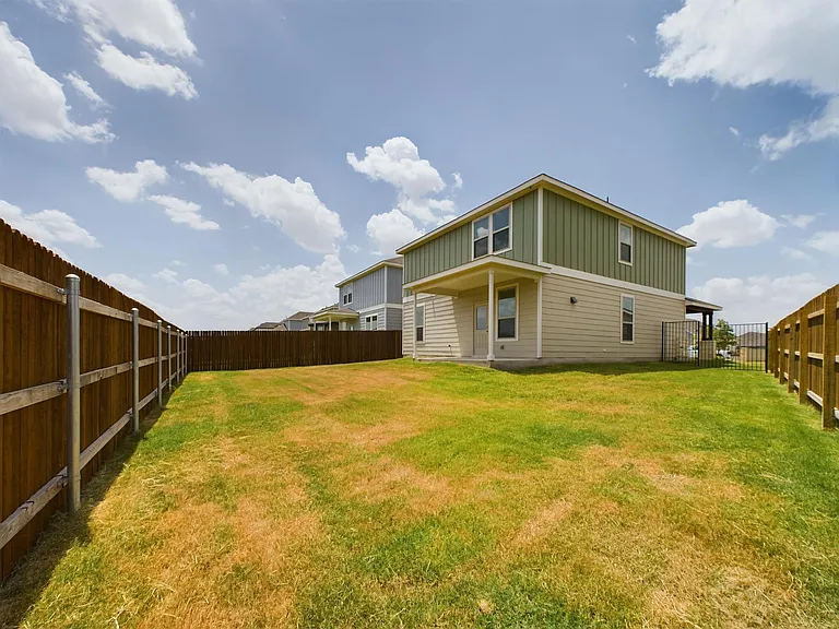 437 Pickrell Loop — Photo 18