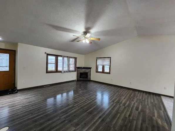 939 8th Ave N, Onalaska, WI 54650